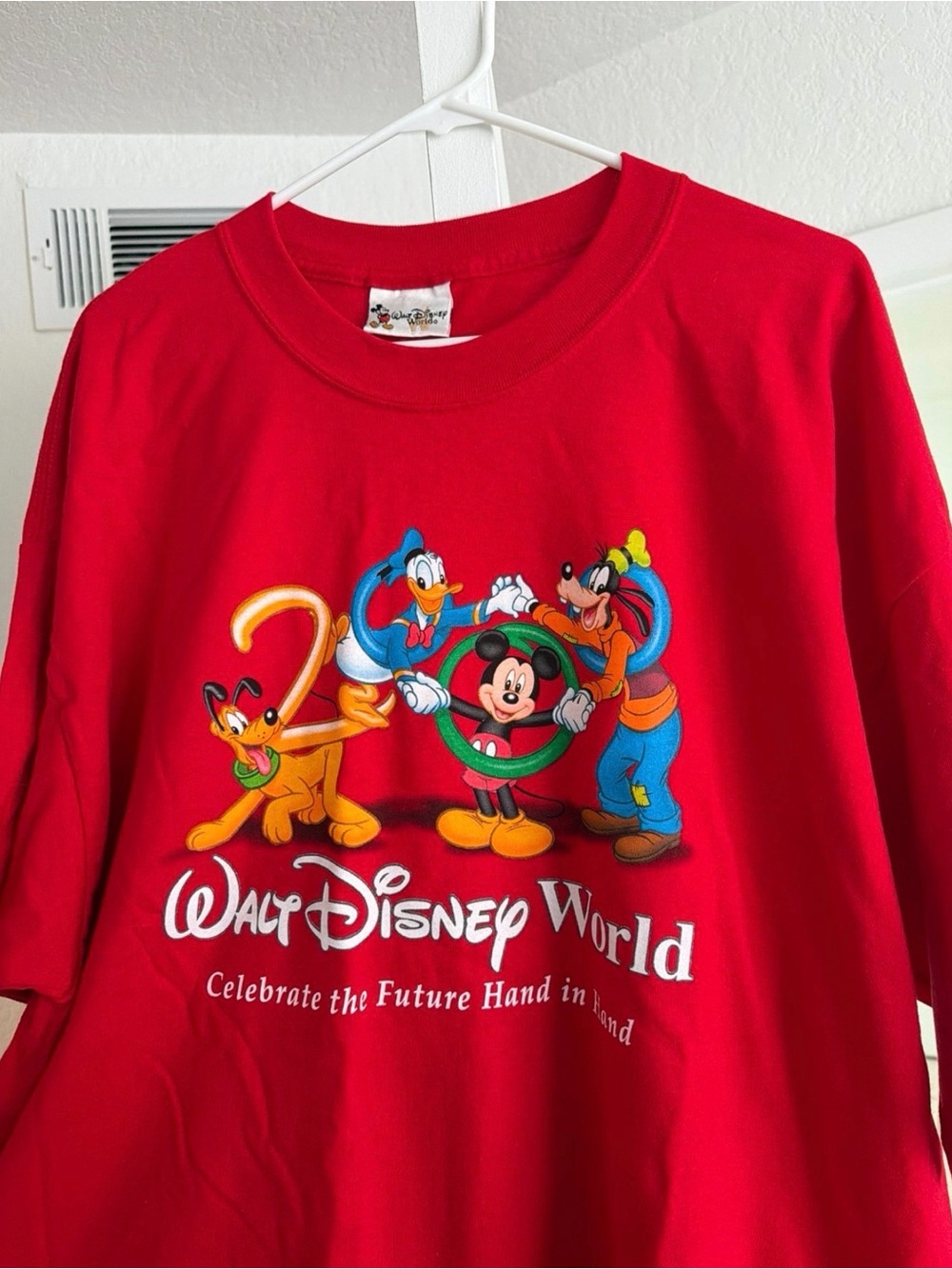 Vintage 2000 Walt Disney World T-Shirt. Size XXL. Mickey Mouse . Disney World.